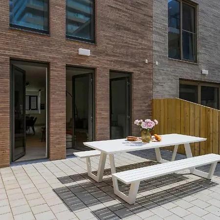 Unique With 4 Bedrooms Near The Beach! T100 Остенде