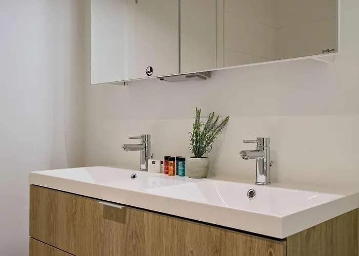 Unique With 4 Bedrooms Near The Beach! T100 * Ostend