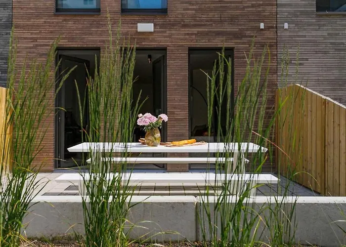 Unique With 4 Bedrooms Near The Beach! T100