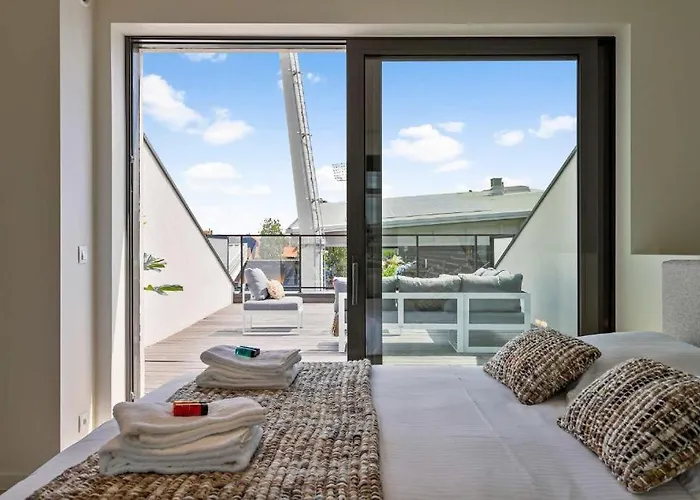 Casa de Férias Unique With 4 Bedrooms Near The Beach! T100 *