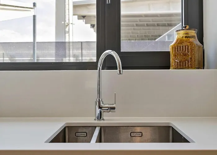 Unique With 4 Bedrooms Near The Beach! T100 Casa de Férias Ostend