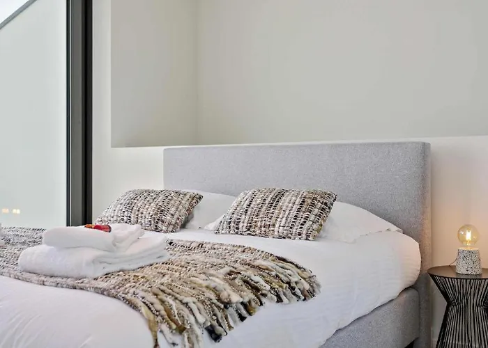 Unique With 4 Bedrooms Near The Beach! T100 * Ostend