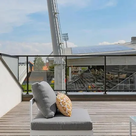Unique With 4 Bedrooms Near The Beach! T100 Ferienhaus