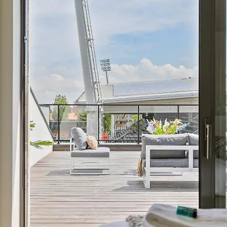 Unique With 4 Bedrooms Near The Beach! T100 Ferienhaus